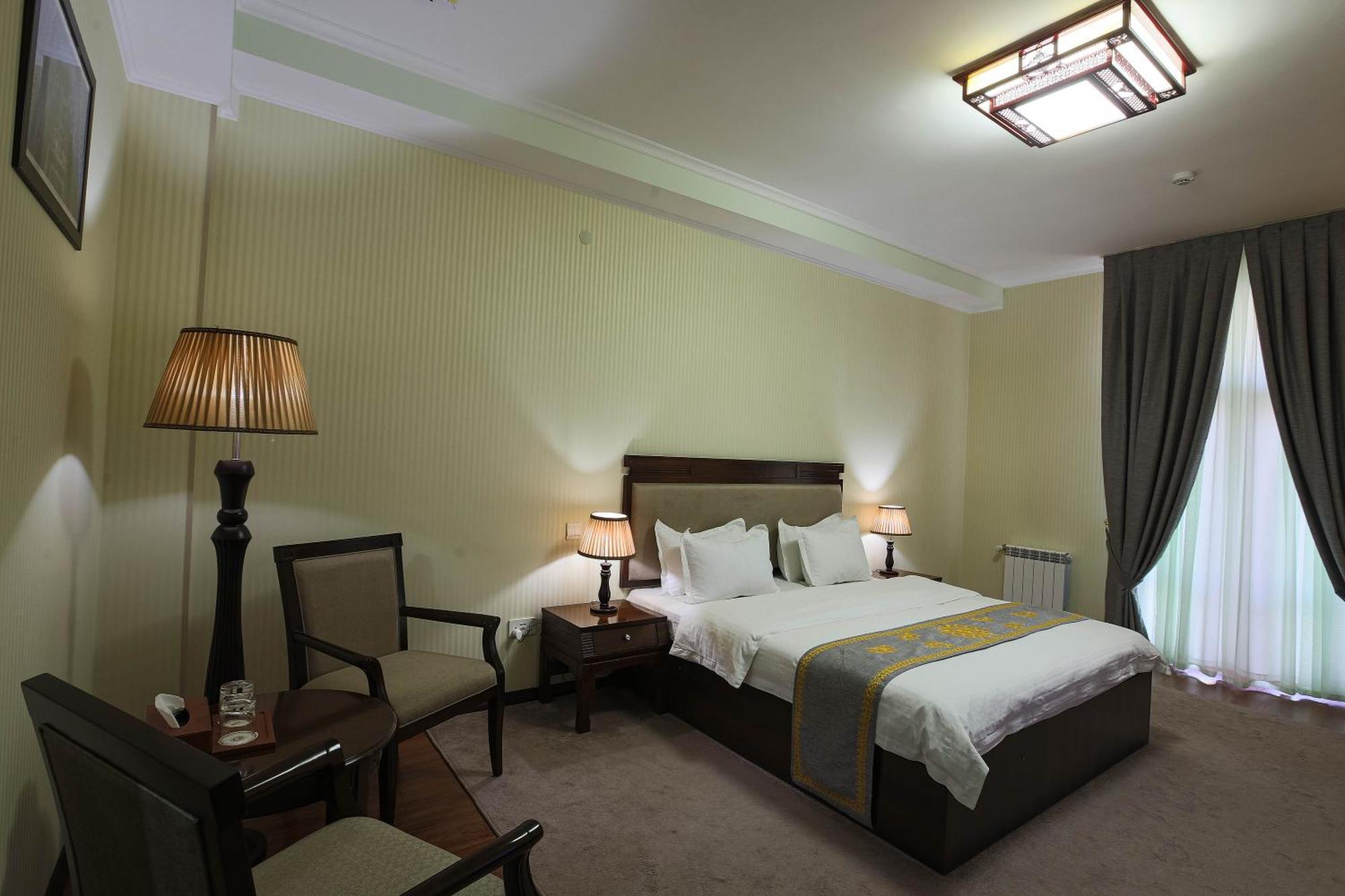 Hotel Zargaron Plaza Bukhara Esterno foto