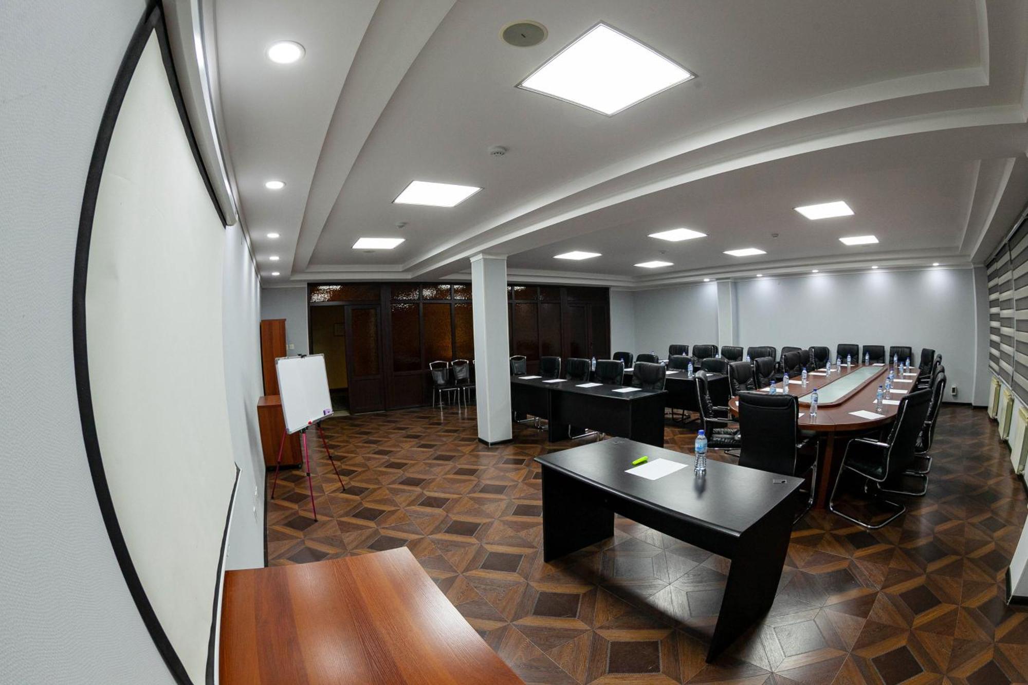 Hotel Zargaron Plaza Bukhara Esterno foto