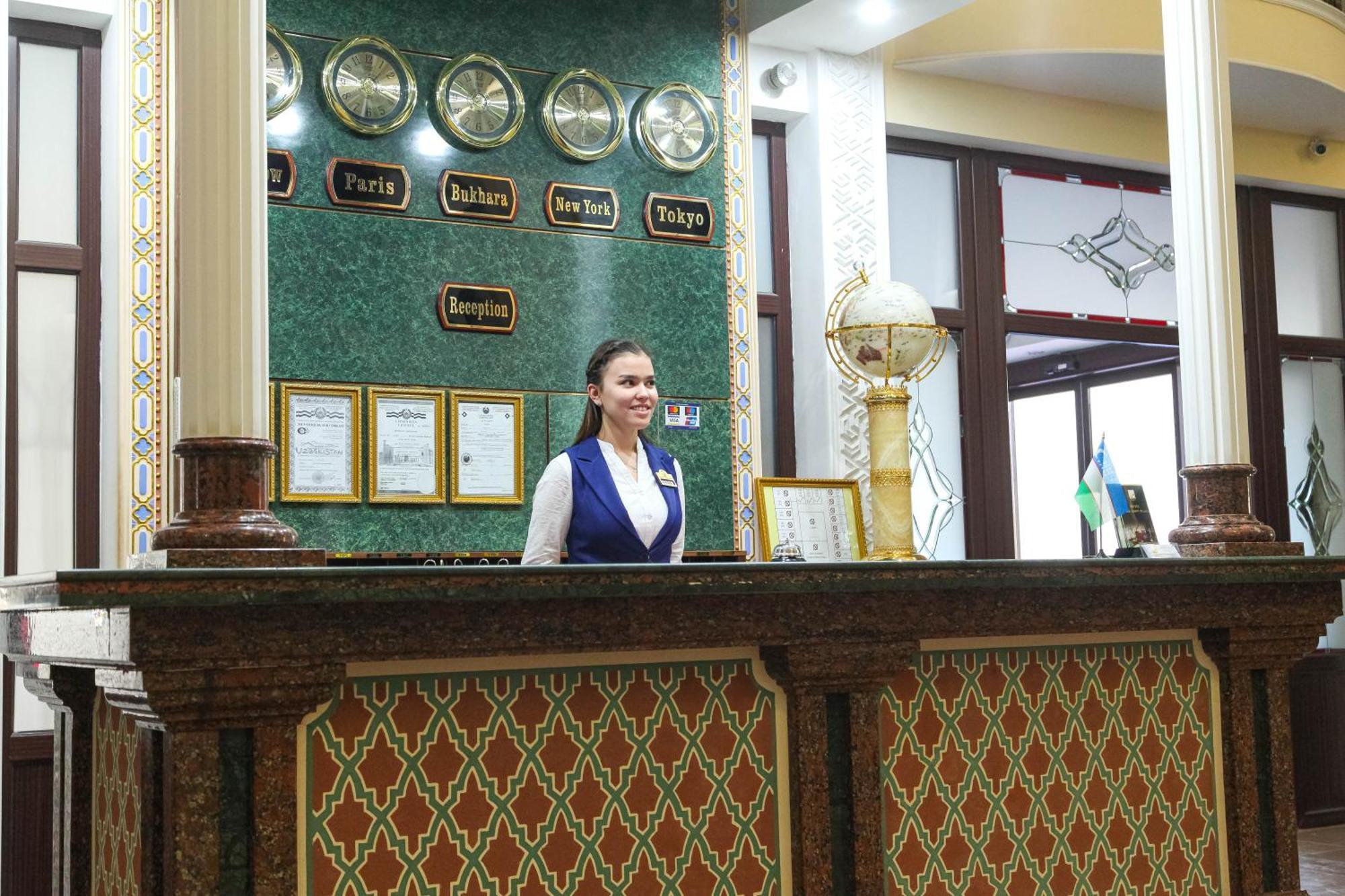 Hotel Zargaron Plaza Bukhara Esterno foto
